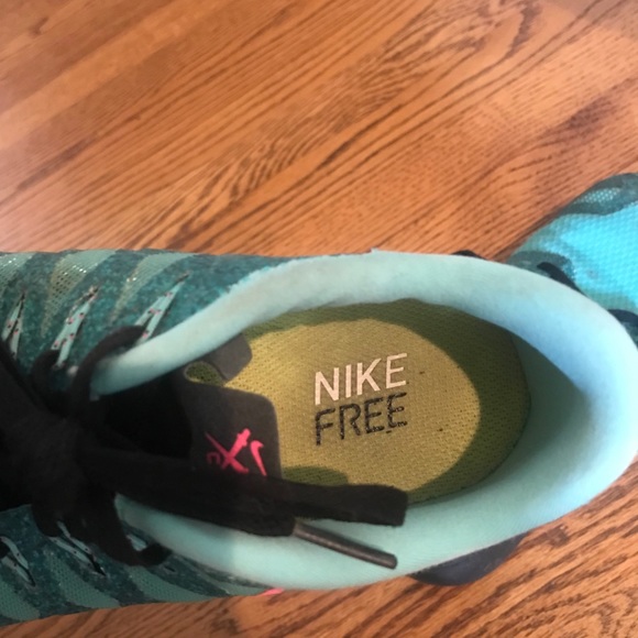 Nike Turqoise Free Running Sneakers - Picture 5 of 6